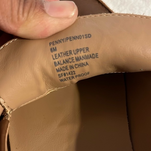 Women Brown Leather Loafers - Picture 8 of 8